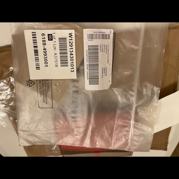 Brand new with tag Burberry wallet - Picture 2 of 8